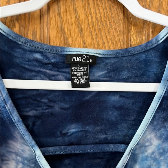 Rue21 Blue Long Sleeve Tie Dye Large Cut Out Tee - Picture 2 of 4
